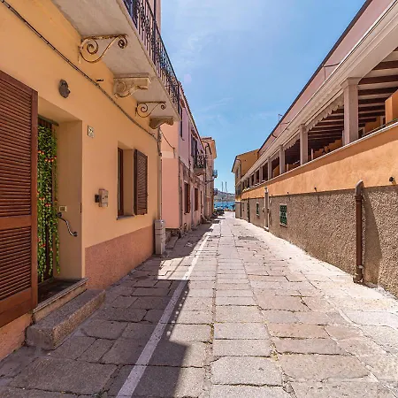 Pgs Immobiliare Srls Millelire Monolocale A Due Passi Da Cala Gavetta La Maddalena